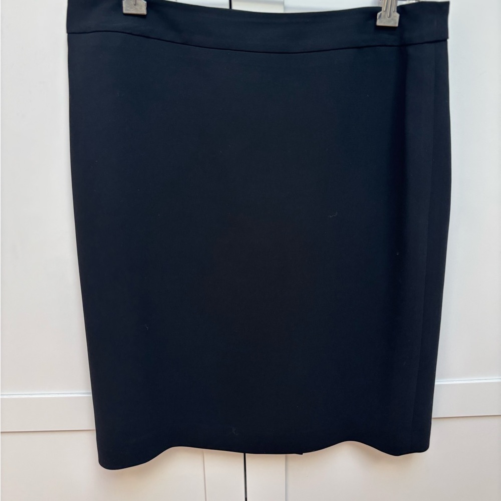 Talbots Classic Black Pencil Skirt 8P Minimalist Capsule wardrobe Elegant